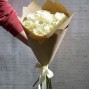 Букет Белые розы в крафте из 9 роз
